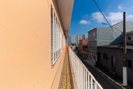 Casa para alugar com 100m², 3 quartos e 1 vaga Casa para alugar com 100m², 3 quartos e 1 vagaVaranda