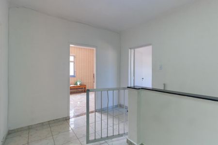Casa para alugar com 100m², 3 quartos e 1 vaga Casa para alugar com 100m², 3 quartos e 1 vagaHall