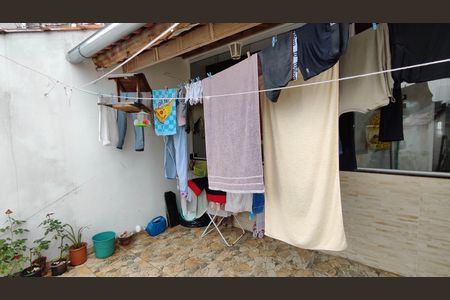 Casa à venda com 114m², 3 quartos e 4 vagas Casa à venda com 114m², 3 quartos e 4 vagasQuintal