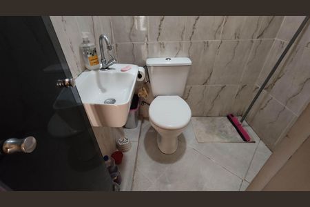 Casa à venda com 114m², 3 quartos e 4 vagas Casa à venda com 114m², 3 quartos e 4 vagasBanheiro da Suíte 1