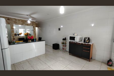 Casa à venda com 114m², 3 quartos e 4 vagas Casa à venda com 114m², 3 quartos e 4 vagasCozinha