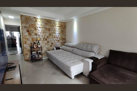 Casa à venda com 114m², 3 quartos e 4 vagas Casa à venda com 114m², 3 quartos e 4 vagasSala de estar
