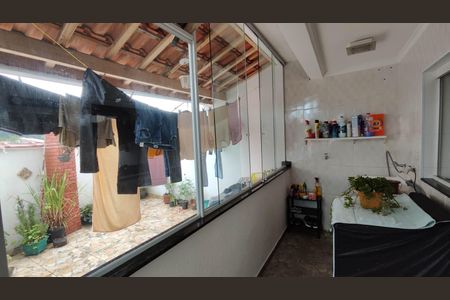 Casa à venda com 114m², 3 quartos e 4 vagas Casa à venda com 114m², 3 quartos e 4 vagasÁrea de Serviço