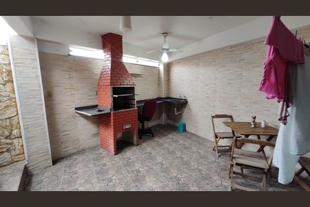 Casa à venda com 114m², 3 quartos e 4 vagas Casa à venda com 114m², 3 quartos e 4 vagasEspaço Gourmet