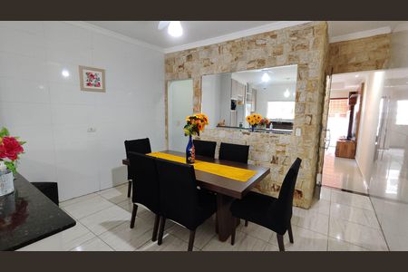 Casa à venda com 114m², 3 quartos e 4 vagas Casa à venda com 114m², 3 quartos e 4 vagasSala de jantar