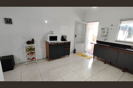 Casa à venda com 114m², 3 quartos e 4 vagas Casa à venda com 114m², 3 quartos e 4 vagasCozinha