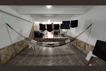 Casa à venda com 114m², 3 quartos e 4 vagas Casa à venda com 114m², 3 quartos e 4 vagasGaragem