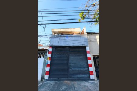 Casa para alugar com 74m², 2 quartos e sem vaga Casa para alugar com 74m², 2 quartos e sem vagaFachada