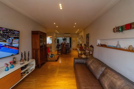 Apartamento à venda com 126m², 2 quartos e 1 vaga