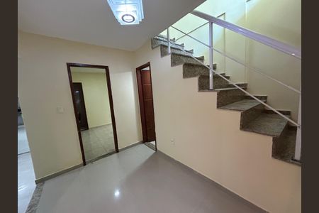 Casa para alugar com 4 quartos, 140m² em Anchieta, Nilópolis
