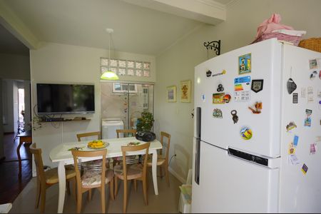 Cozinha de casa à venda com 3 quartos, 127m² em Aberta dos Morros, Porto Alegre