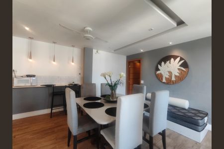 Sala de apartamento para alugar com 2 quartos, 65m² em Recreio dos Bandeirantes, Rio de Janeiro