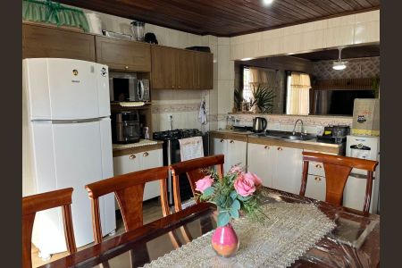Casa à venda com 148m², 3 quartos e 2 vagasCozinha