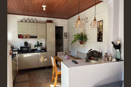 Casa à venda com 148m², 3 quartos e 2 vagasCozinha