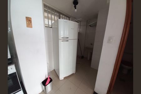 Cozinha de apartamento para alugar com 1 quarto, 56m² em Ilha Porchat, São Vicente