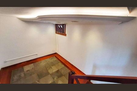 Casa à venda com 4 quartos, 380m² em Santa Lúcia, Belo Horizonte