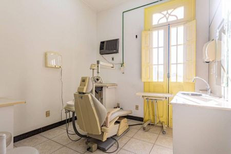 Casa à venda com 4 quartos, 471m² em Funcionários, Belo Horizonte