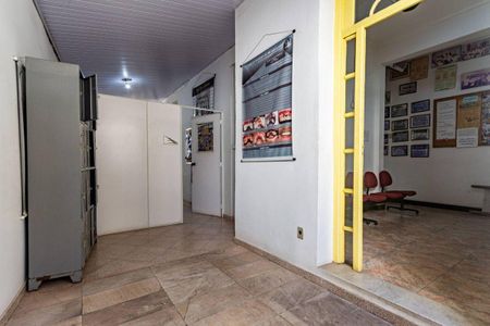 Casa à venda com 471m², 4 quartos e 6 vagas