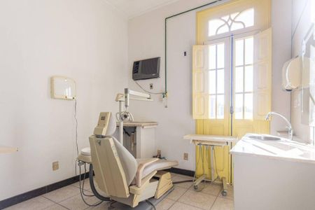 Casa à venda com 4 quartos, 471m² em Funcionários, Belo Horizonte