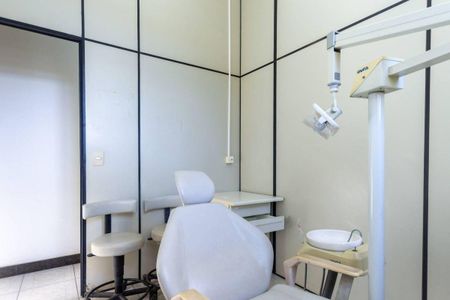 Casa à venda com 471m², 4 quartos e 6 vagas