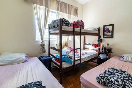 Casa à venda com 3 quartos, 400m² em Santa Efigênia, Belo Horizonte