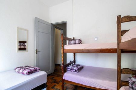Casa à venda com 3 quartos, 400m² em Santa Efigênia, Belo Horizonte
