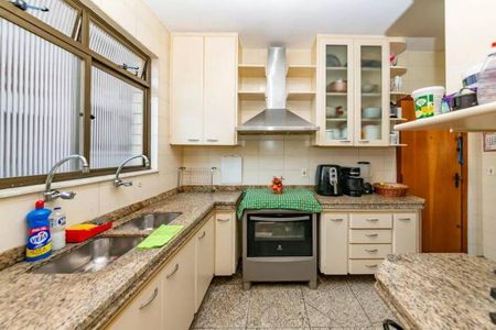 Apartamento à venda com 140m², 4 quartos e 2 vagas