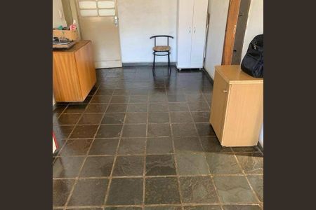 Casa à venda com 6 quartos, 300m² em Santa Efigênia, Belo Horizonte