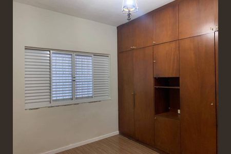 Casa à venda com 6 quartos, 300m² em Santa Efigênia, Belo Horizonte