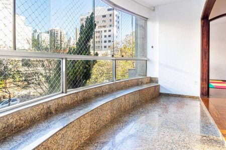 Apartamento à venda com 244m², 4 quartos e 3 vagas