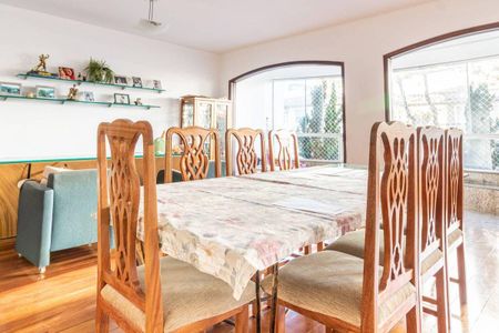 Apartamento à venda com 244m², 4 quartos e 3 vagas