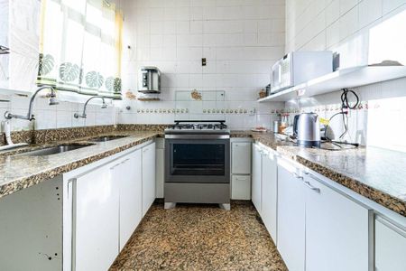 Apartamento à venda com 244m², 4 quartos e 3 vagas