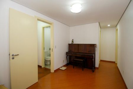 Apartamento à venda com 160m², 4 quartos e 3 vagasSaleta