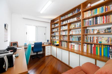 Apartamento à venda com 160m², 4 quartos e 3 vagasQuarto