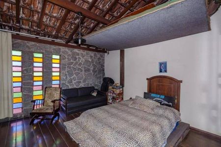 Casa à venda com 4 quartos, 460m² em Calafate, Belo Horizonte