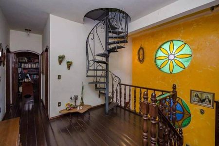 Casa à venda com 460m², 4 quartos e 3 vagas