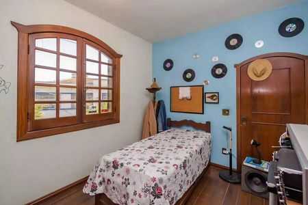 Casa à venda com 4 quartos, 460m² em Calafate, Belo Horizonte