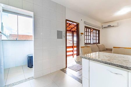 Casa à venda com 300m², 4 quartos e 1 vaga