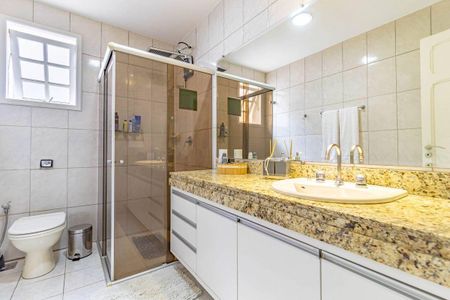 Casa à venda com 300m², 4 quartos e 1 vaga
