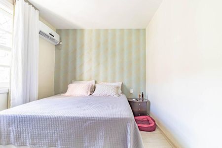 Casa à venda com 300m², 4 quartos e 1 vaga