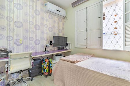 Casa à venda com 300m², 4 quartos e 1 vaga