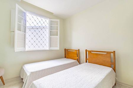 Casa à venda com 300m², 4 quartos e 1 vaga
