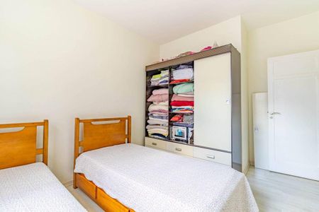 Casa à venda com 300m², 4 quartos e 1 vaga