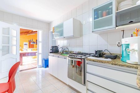 Casa à venda com 300m², 4 quartos e 1 vaga