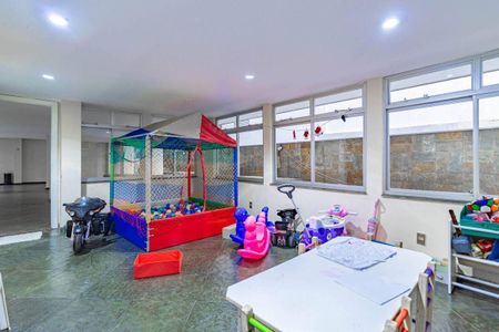 Apartamento à venda com 170m², 4 quartos e 2 vagas