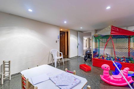 Apartamento à venda com 170m², 4 quartos e 2 vagas