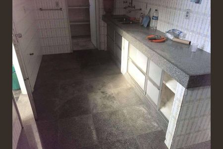 Casa à venda com 3 quartos, 371m² em Calafate, Belo Horizonte
