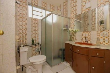 Casa à venda com 204m², 3 quartos e 3 vagas