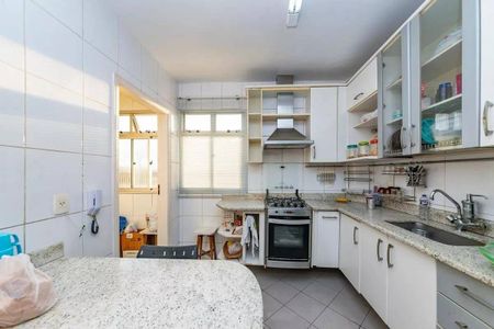 Apartamento à venda com 235m², 5 quartos e 2 vagas
