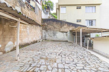 Casa à venda com 162m², 2 quartos e sem vaga